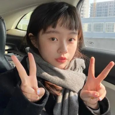 安娜·卡拉曼佐夫